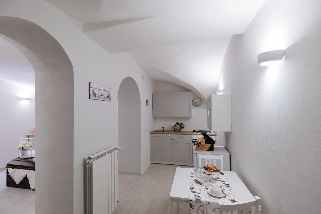 Apartamento La Casa Di Aneti Dolceacqua Exterior foto