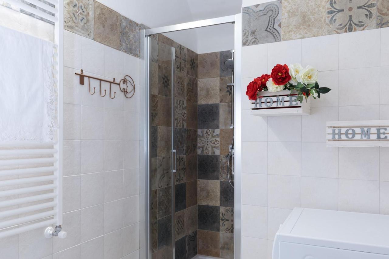 Apartamento La Casa Di Aneti Dolceacqua Exterior foto